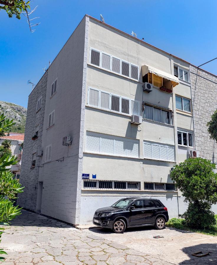 Apartment Fani With Free Private Parking Дубровник Екстериор снимка