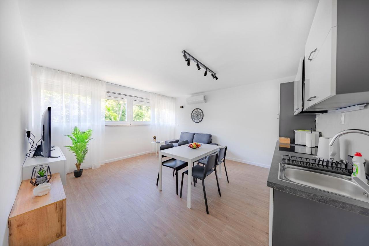 Apartment Fani With Free Private Parking Дубровник Екстериор снимка