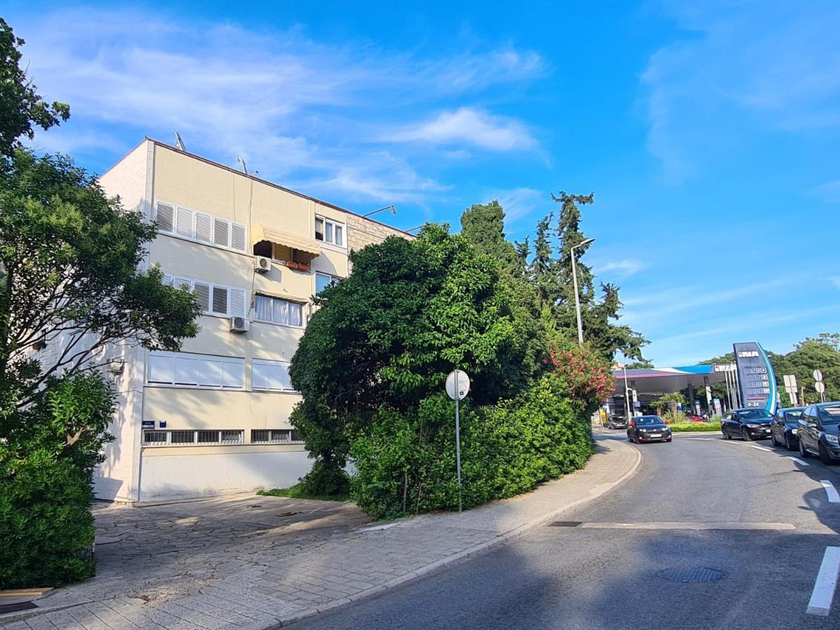 Apartment Fani With Free Private Parking Дубровник Екстериор снимка